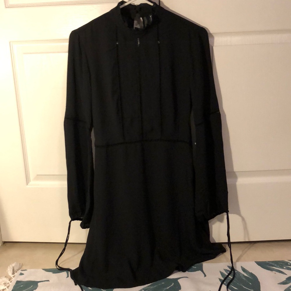 Black long sleeve dress!